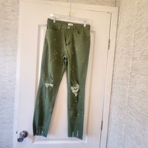*Easel Olive Distressed Skinny Jeans Size M BNWT*